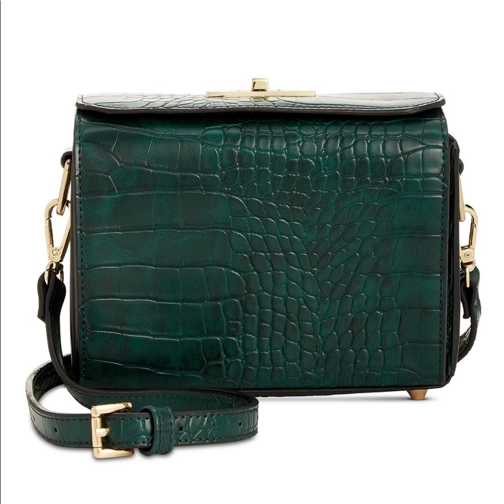 Steve Madden Markel Croc-Embossed Crossby